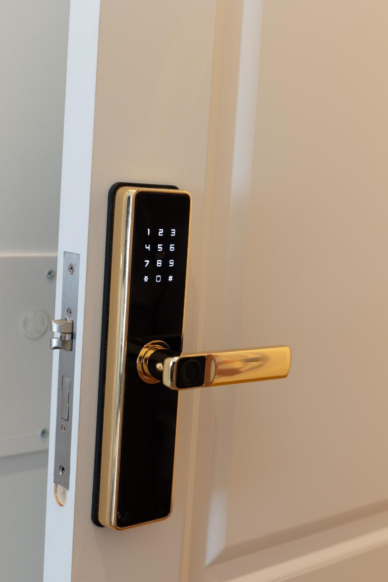 De Vince Suites - Luxury Rooms - Roma Termini מראה חיצוני תמונה