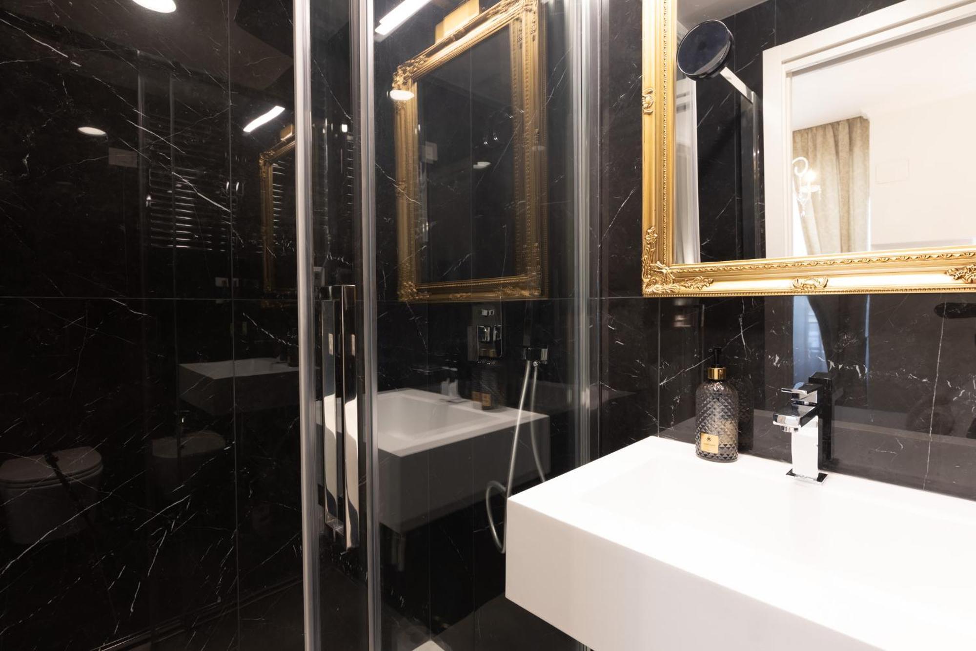 De Vince Suites - Luxury Rooms - Roma Termini מראה חיצוני תמונה